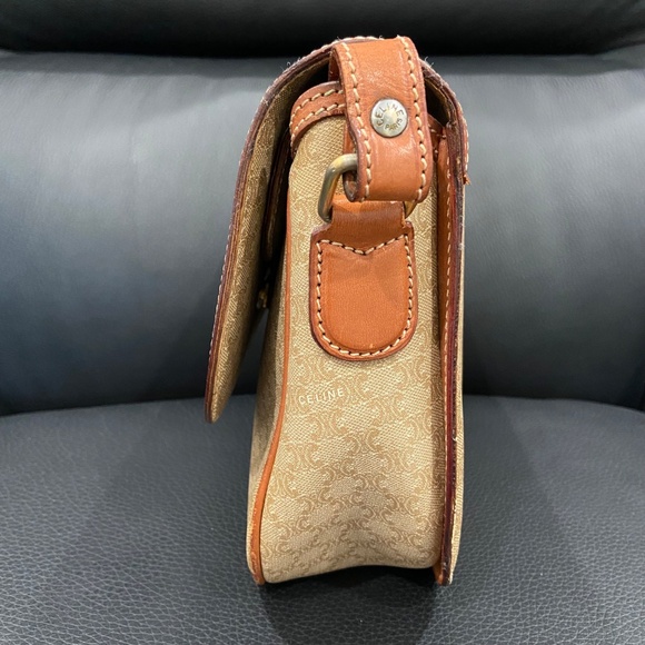 Vintage Celine Macadam Crossbody Shoulder Bag – Beige Canvas w/ Tan Leather Trim - Picture 3 of 16